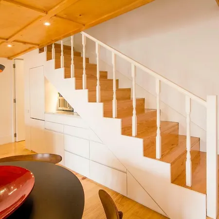 Invicta Courtyard Apartment
